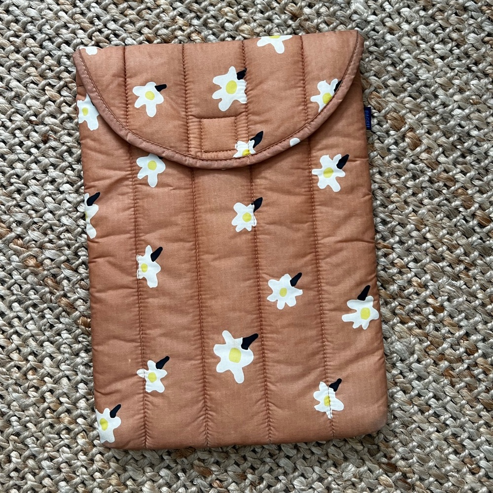 BAGGU Computer Case